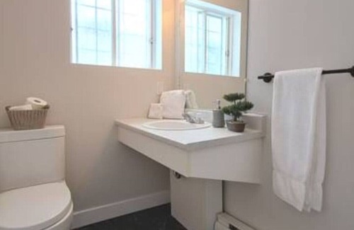 Ste Anne de Beaupre Apartment | Comfort 8 apartment