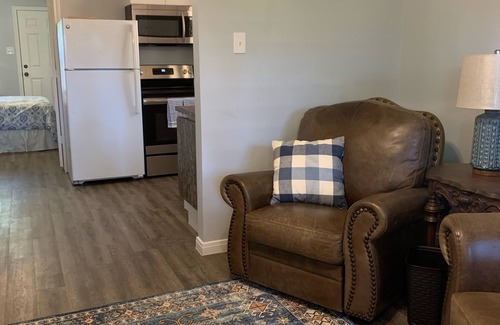 Magnolia House | Comfort & Charm.Long Term Stays Considered.