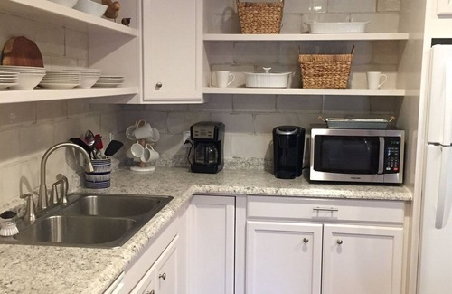 Tomball House | Comfort & Charm - Long Term Stays Considered.