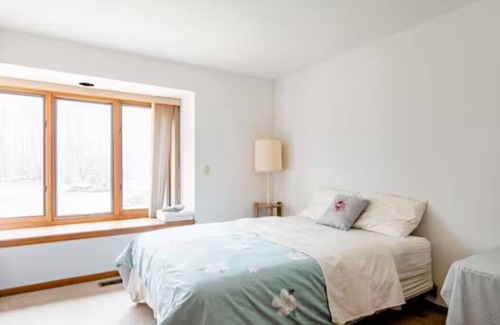 Livonia House | Comfort City Country Home