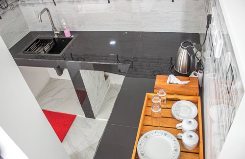 Andiambalama Apartment | Comfort Close to Colombo Airport”