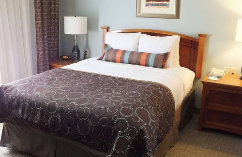 Las Colinas Hotel | Comfort & Convenience! w/Fully-equipped Kitchen, Parking & Pool Onsite!