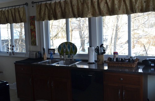 New Franklin House | COMFORT COTTAGE - On the Lake