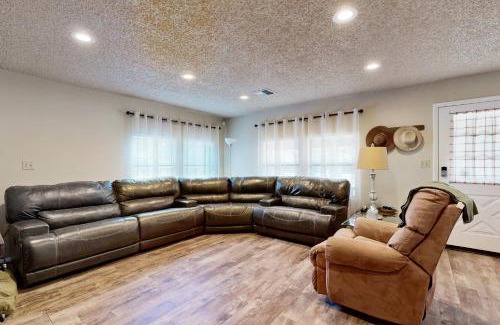 Longtown House | Comfort Cove