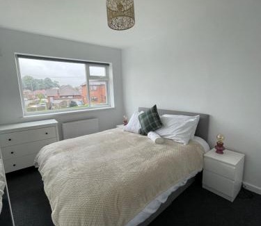 Chapeltown House | Comfort & Cozy getaway in Leeds
