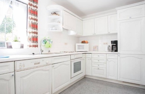 Neuastenberg Apartment | Comfortable 5-star apartment near the ski area