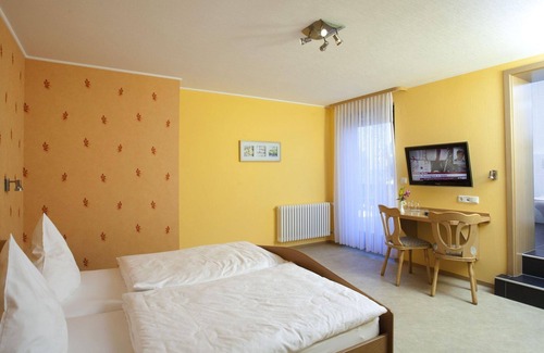 Winterspelt House | Comfort Double Room - Hotel-Restaurant Haus Hubertus