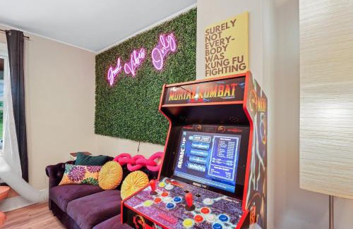 Royersford Apartment | Comfort, Fun, and Retro Retreat