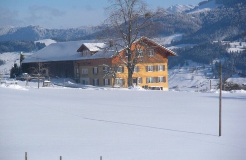 Sulzberg Apartment | Comfort-Holiday-Apartment with mountain view