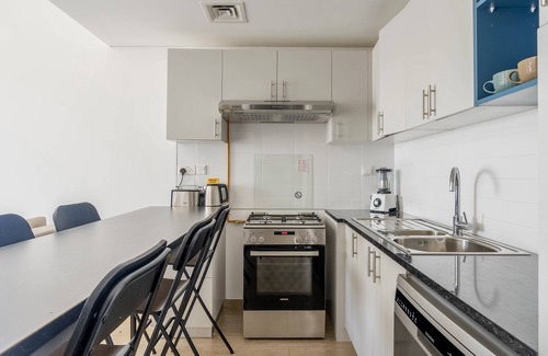 Jebel Ali Condo | Comfort Holiday Home 3 Bedroom for Family/Near Energy Metro Station
