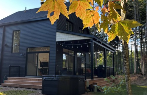 Saint-Raymond Ski Chalet | Comfort in nature just 700m from the VBN reception!