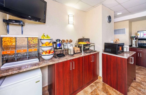 Edson Hotel | Comfort Inn And Suites Edson