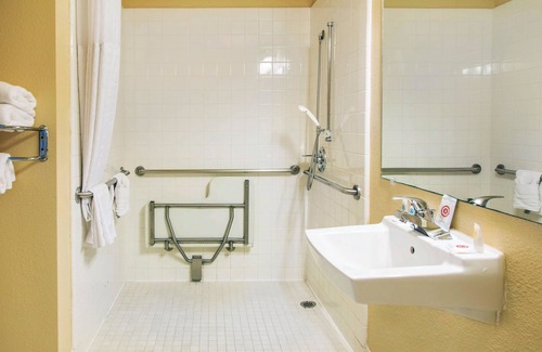 The East Side Hotel | Comfort Inn and Suites San Francisco Airport North