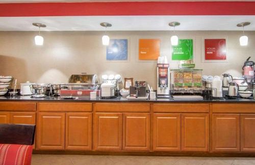 Pioneer Hotel | Comfort Inn at Royal Blue