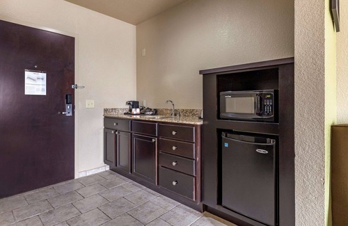 Bentonville Hotel | Comfort Inn Bentonville - Crystal Bridges