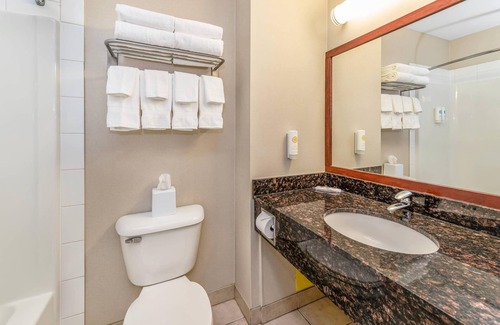 Dawson Creek Hotel | Comfort Inn