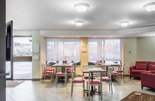 Pembroke Hotel | Comfort Inn