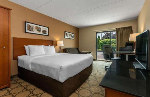 Pembroke Hotel | Comfort Inn