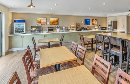 Chatham-Kent Hotel | Comfort Inn Chatham