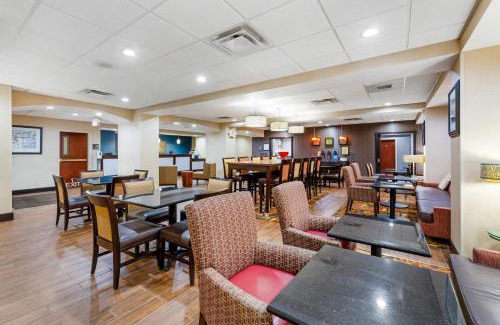 Richfield Hotel | Comfort Inn, Cleveland South - Richfield