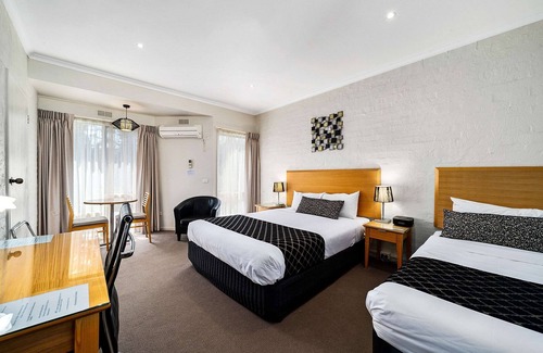 Seymour Hotel | Comfort Inn Coach & Bushmans