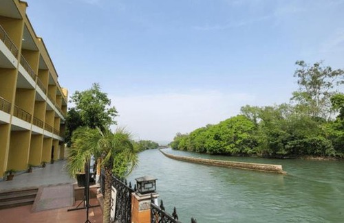 Madhopur Hotel | Comfort Inn Coral River