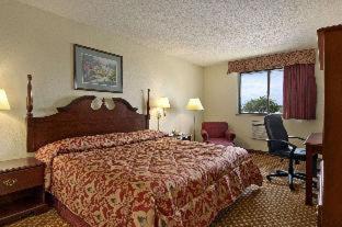 Clawson Hotel | Comfort Inn Detroit - Troy