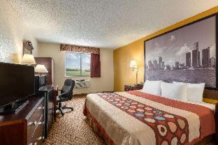 Clawson Hotel | Comfort Inn Detroit - Troy