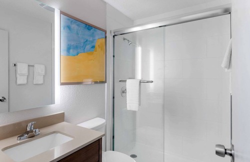 Clawson Hotel | Comfort Inn Detroit - Troy
