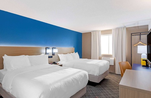 Clawson Hotel | Comfort Inn Detroit - Troy