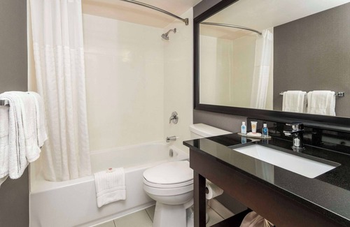 Sudbury Hotel | Comfort Inn East