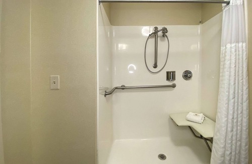 East Windsor Hotel | Comfort Inn East Windsor - Springfield