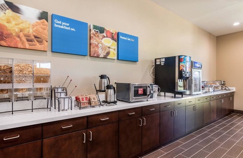 Mitchell Hotel | Comfort Inn Edwardsville - St. Louis