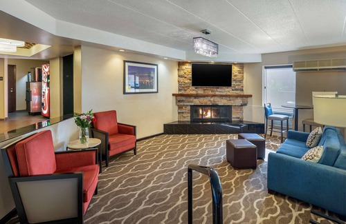 East Paris Hotel | Comfort Inn Grand Rapids Airport
