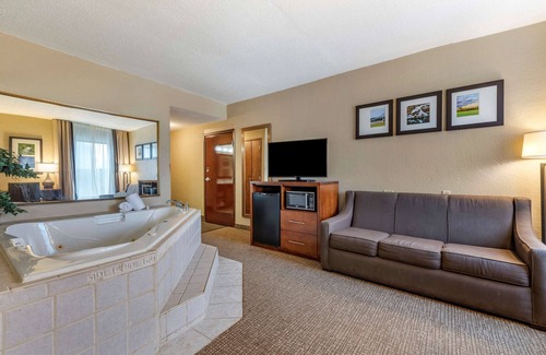 Madison Hotel | Comfort Inn Madison near Clifty Falls