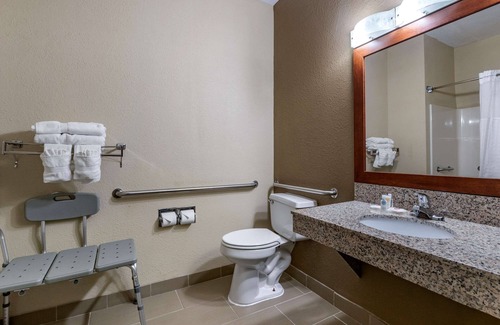 Quad Cities Hotel | Comfort Inn Moline - Quad Cities