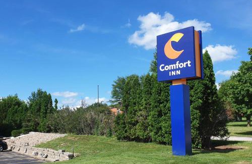 Muscatine Hotel | Comfort Inn Muscatine near Hwy 61