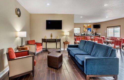 Muscatine Hotel | Comfort Inn Muscatine near Hwy 61