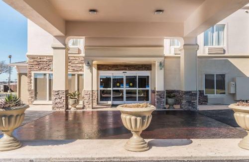 San Antonio Hotel | Comfort Inn near Frost Bank Center