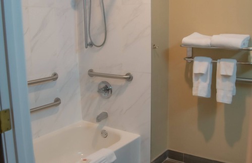 Bluffton Hotel | Comfort Inn Near Ouabache State Park