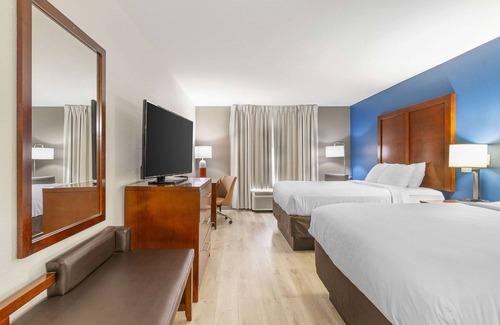 Pacific Hotel | Comfort Inn Near Six Flags St. Louis