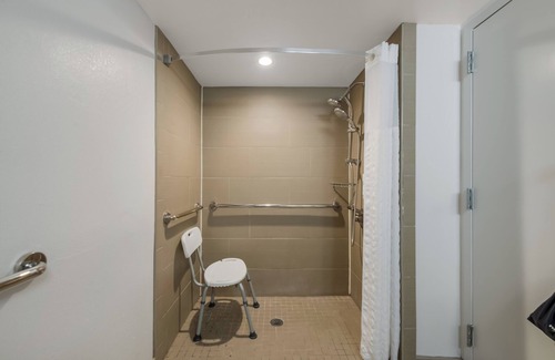 Central Newport News Hotel | Comfort Inn Newport News - Hampton I-64