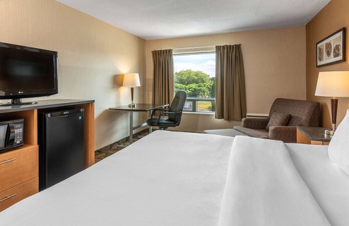 Pembroke Hotel | Comfort Inn Pembroke