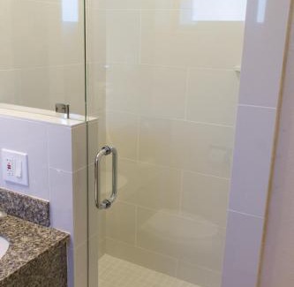 Roseville - Fleet Ridge Hotel | Comfort Inn San Diego Airport At The Harbor