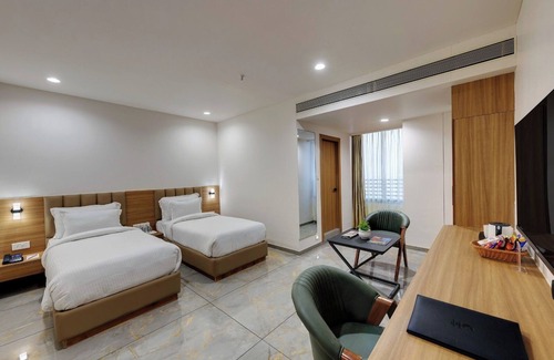Ahmedabad Hotel | Comfort Inn sapphire Chandkheda