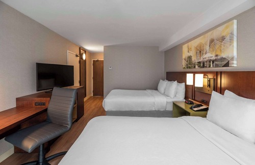 Algoma District Hotel | Comfort Inn Sault Ste. Marie - Canada