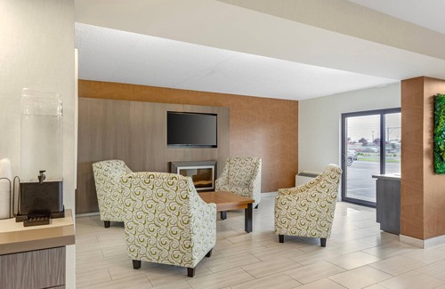 York - Haig Hotel | Comfort Inn St. Catharines