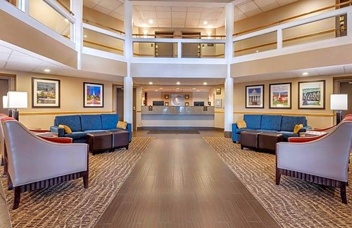 Montpelier Hotel | Comfort Inn & Suites at Maplewood