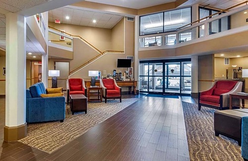 Montpelier Hotel | Comfort Inn & Suites at Maplewood
