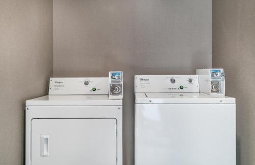 Adrian Hotel | Comfort Inn & Suites Adrian